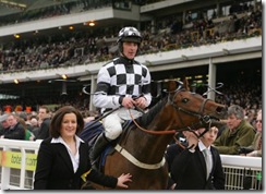 naiaddumisselotcht081